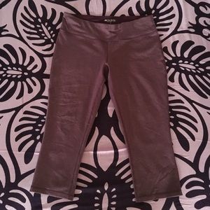 Ideology Fig Running Capris Size L